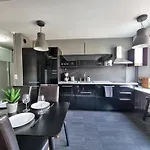Gem With Sauna - Big Two-room Free Parking דירה טמפרה