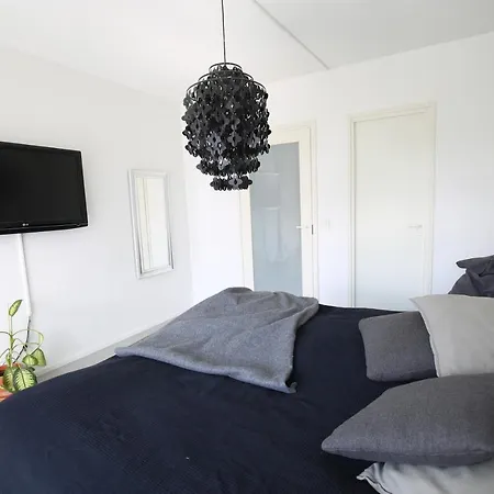 Gem With Sauna - Big Two-room Free Parking *