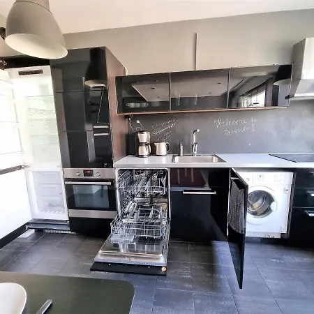 Gem With Sauna - Big Two-room Free Parking