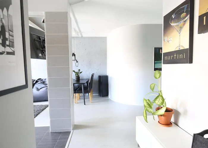 Gem With Sauna - Big Two-room Free Parking *